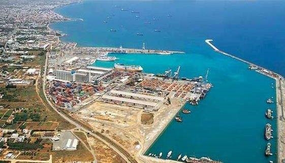 巴基斯坦与中国签署瓜达尔港40年协议